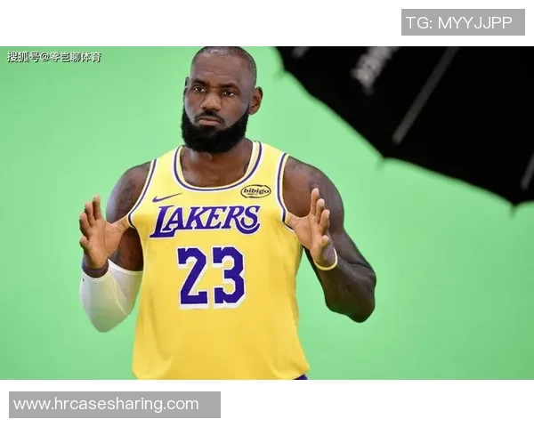 洛杉矶湖人队:勒布朗·詹姆斯在赛季初次露脸前康复全面练习,并揭露议论坐骨神经痛
